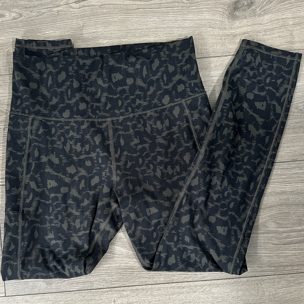 Vuori Black and Green Leggings with High Waistband